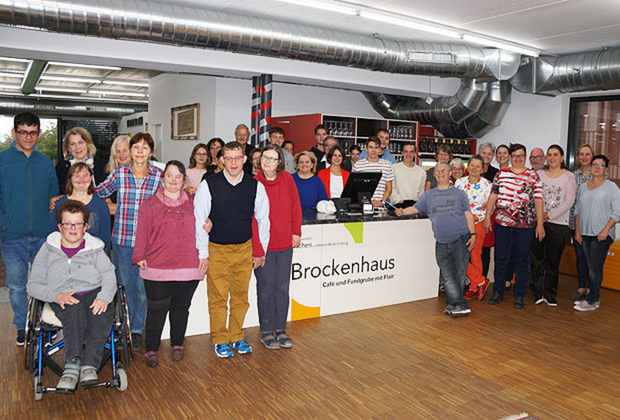 Bild: Das Team des Brockenhaus in Lochau. 