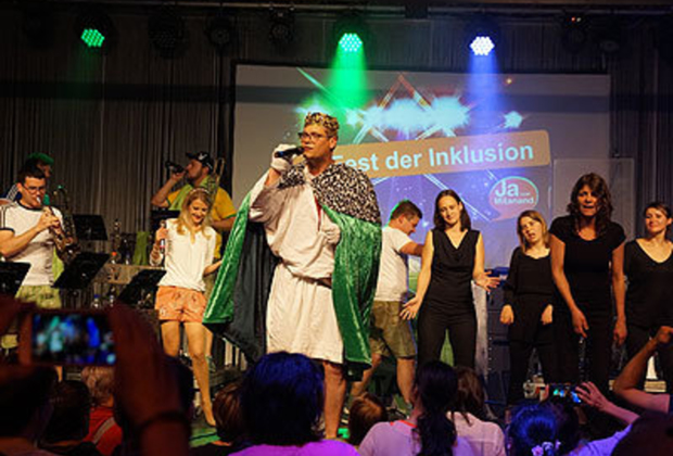 Bild: Die Band „Notausgang“ beim 3. „Fest der Inklusion“.