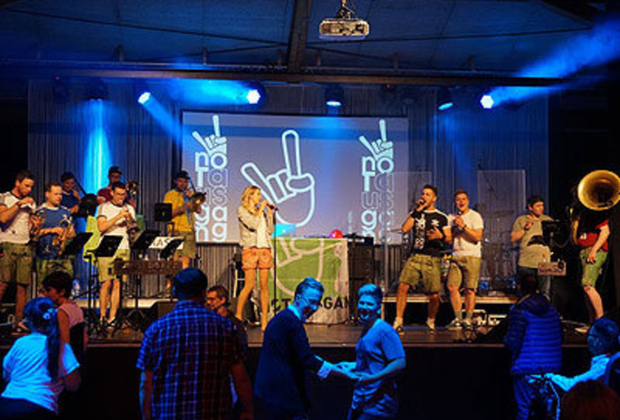 Bild: Die Band „Notausgang“ beim 3. „Fest der Inklusion“.